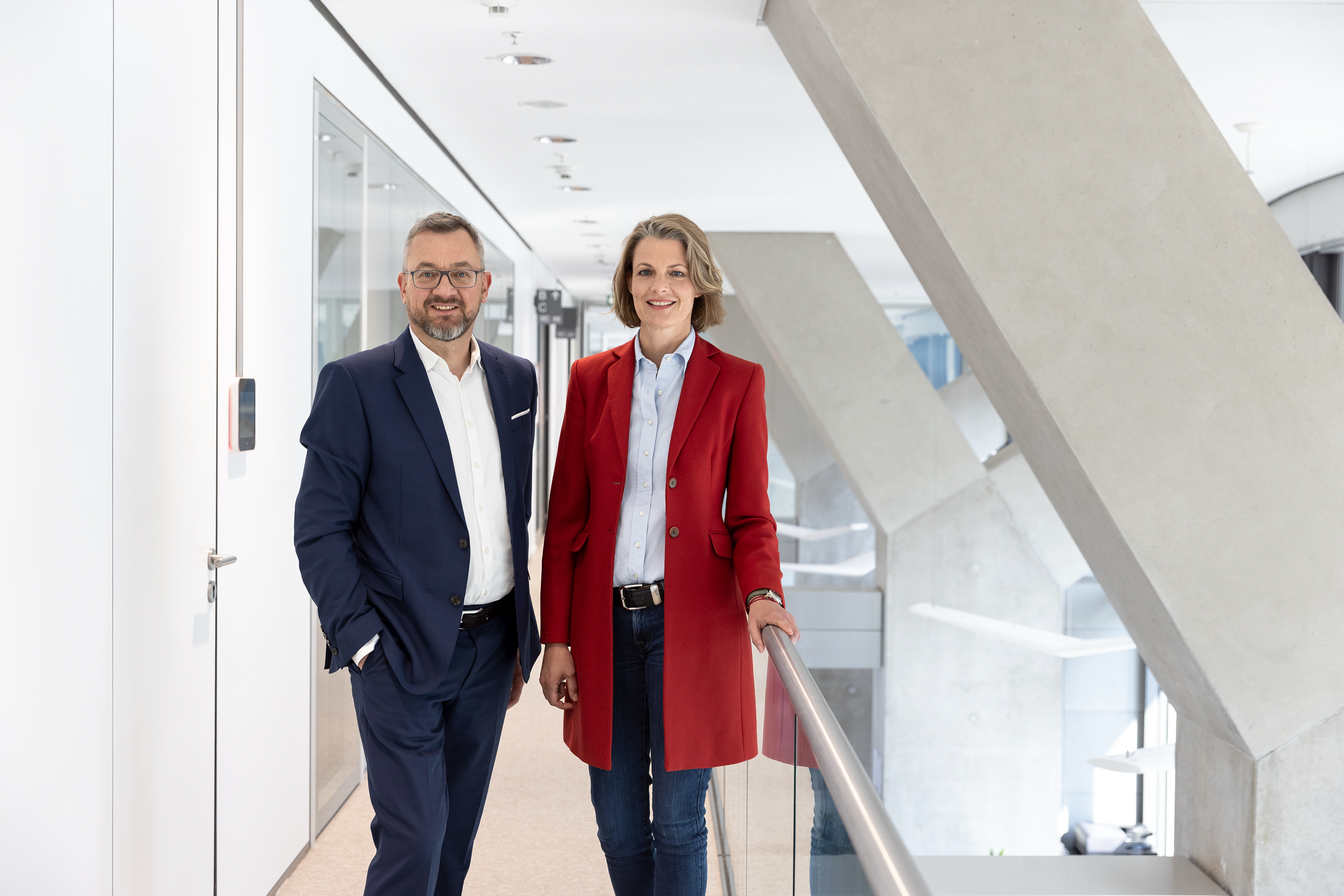 Berlinovo People Das berlinovo-Geschäftsführungsduo Caroline Oelmann und Alf Aleithe im neuen
        Bürogebäude in der Linkstraße.